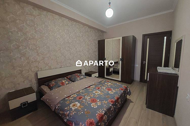 120 ლარი ღამე, ბინა დღიურად