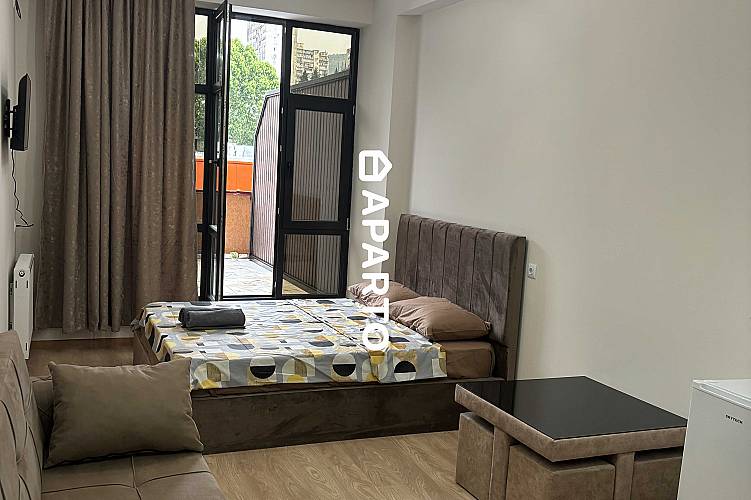 70 ლარი ღამე, ბინა დღიურად