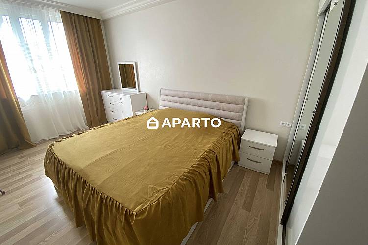 180 ლარი ღამე, ბინა დღიურად