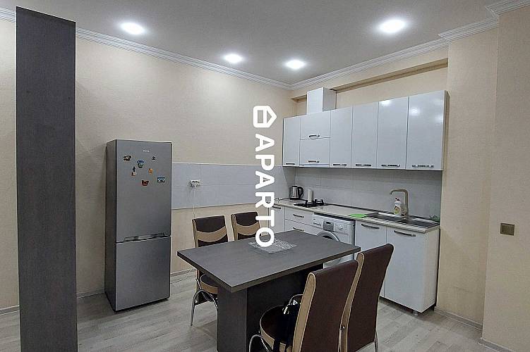 90 ლარი ღამე, ბინა დღიურად