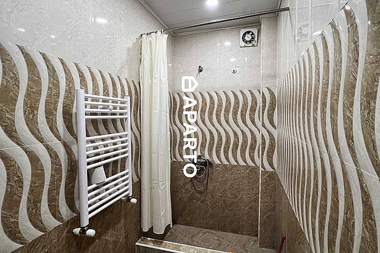 70 ლარი ღამე, ბინა დღიურად