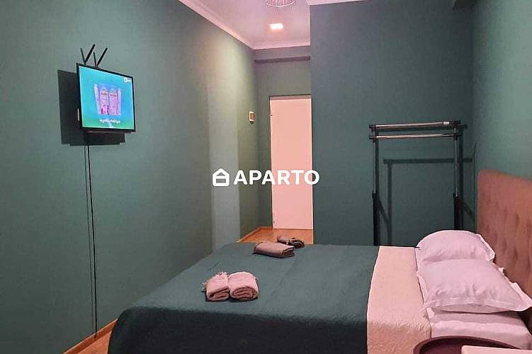 80 ლარი ღამე, ბინა დღიურად