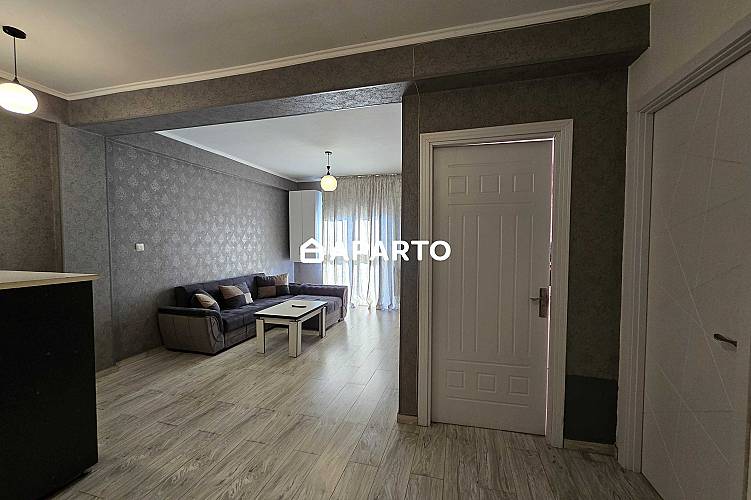 50 ლარი ღამე, ბინა დღიურად