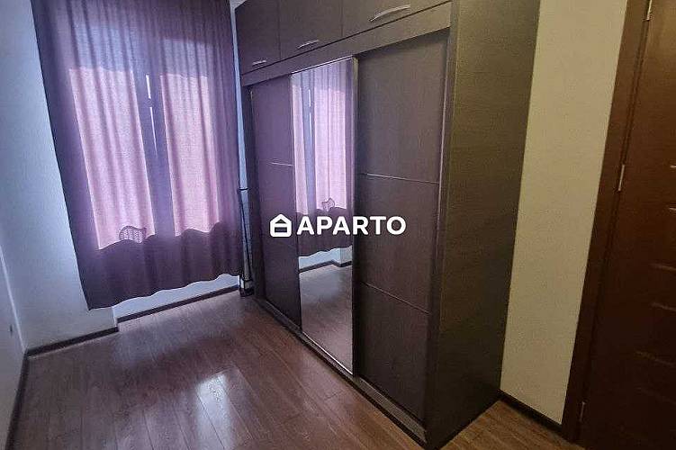 80 ლარი ღამე, ბინა დღიურად