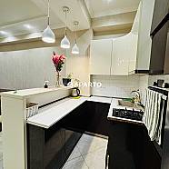 220 ლარი ღამე, ბინა დღიურად