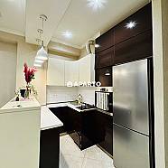 220 ლარი ღამე, ბინა დღიურად