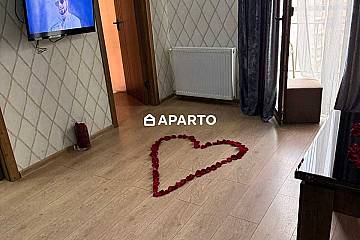 90 ლარი ღამე, ბინა დღიურად