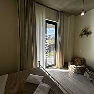 60 ლარი ღამე, ბინა დღიურად