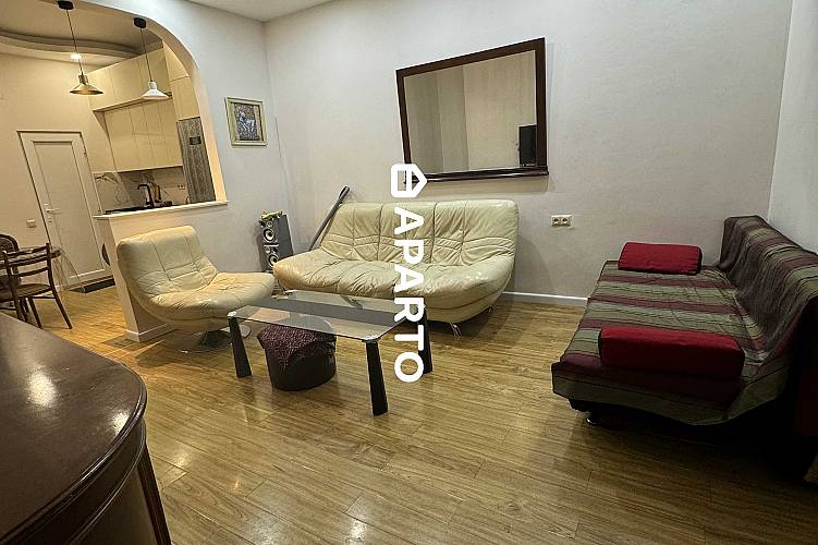 70 ლარი ღამე, ბინა დღიურად