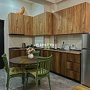 80 ლარი ღამე, ბინა დღიურად