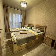 120 ლარი ღამე, ბინა დღიურად