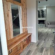 001 ლარი ღამე, ბინა დღიურად