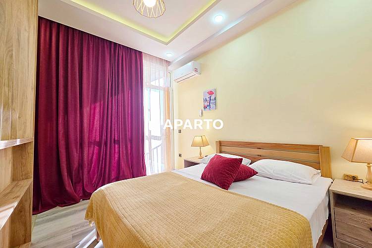 100 ლარი ღამე, ბინა დღიურად