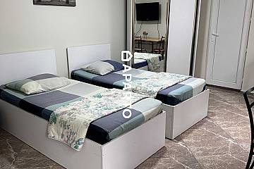 35 ლარი ღამე, ბინა დღიურად