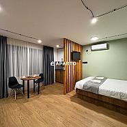 100 ლარი ღამე, ბინა დღიურად