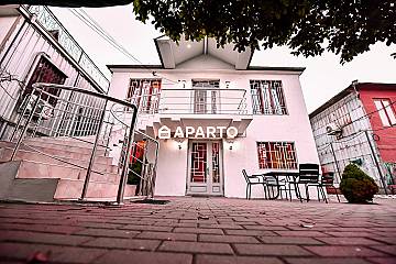 40 ლარი ღამე, ბინა დღიურად