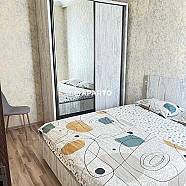 70 ლარი ღამე, ბინა დღიურად