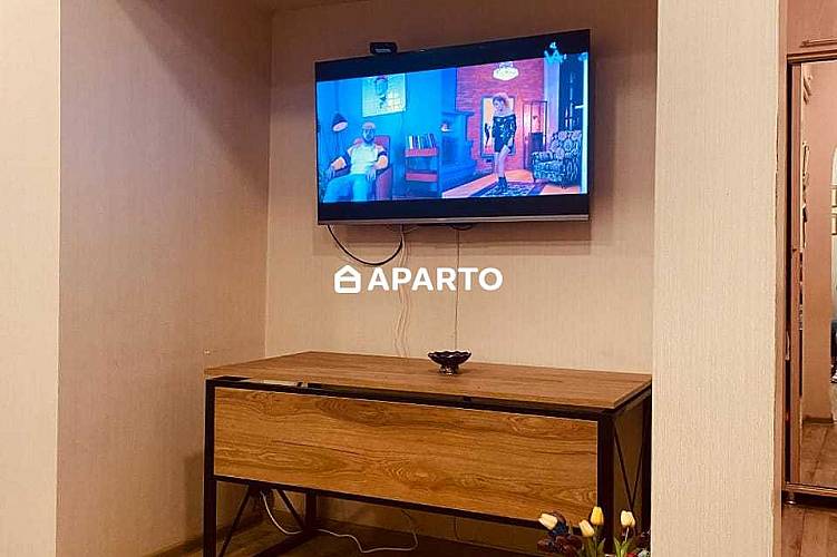 80 ლარი ღამე, ბინა დღიურად