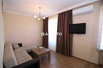 60 ლარი ღამე, ბინა დღიურად