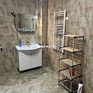 100 ლარი ღამე, ბინა დღიურად