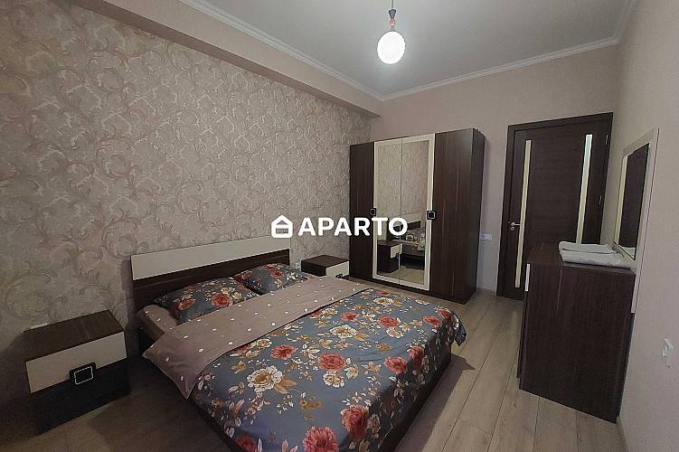 120 ლარი ღამე, ბინა დღიურად