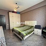 100 ლარი ღამე, ბინა დღიურად