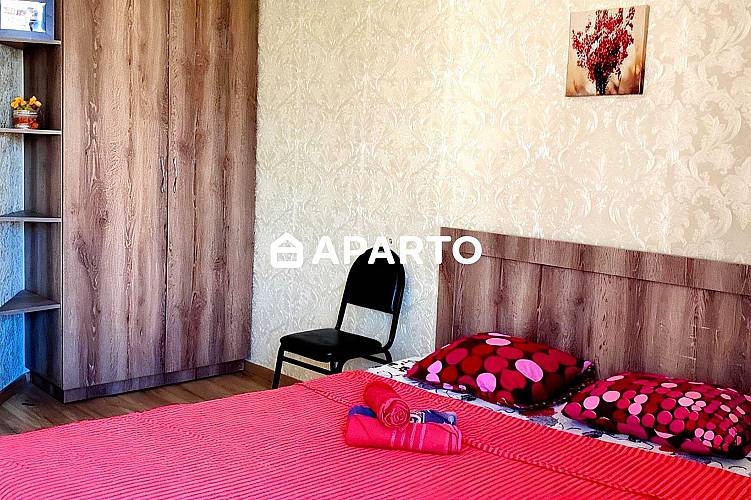 80 ლარი ღამე, ბინა დღიურად