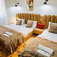 90 ლარი ღამე, ბინა დღიურად