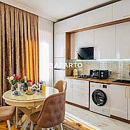 90 ლარი ღამე, ბინა დღიურად