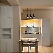 80 ლარი ღამე, ბინა დღიურად