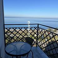 49 ლარი ღამე, ბინა დღიურად