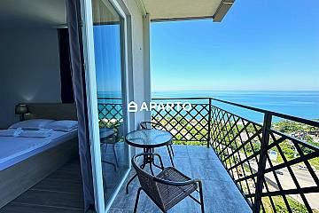 54 ლარი ღამე, ბინა დღიურად