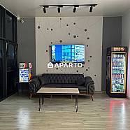 54 ლარი ღამე, ბინა დღიურად