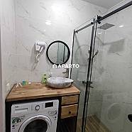 80 ლარი ღამე, ბინა დღიურად