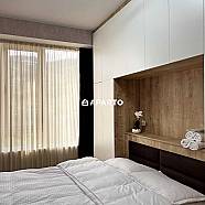 80 ლარი ღამე, ბინა დღიურად