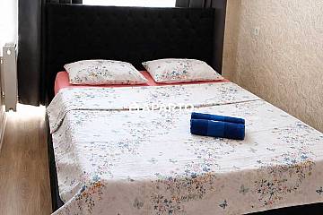 60 ლარი ღამე, ბინა დღიურად