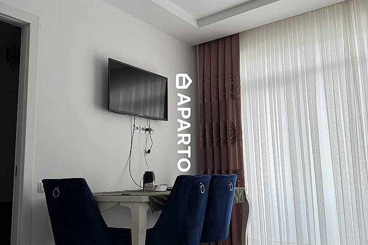 70 ლარი ღამე, ბინა დღიურად