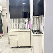 100 ლარი ღამე, ბინა დღიურად