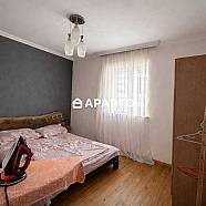 100 ლარი ღამე, ბინა დღიურად