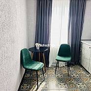 70 ლარი ღამე, ბინა დღიურად