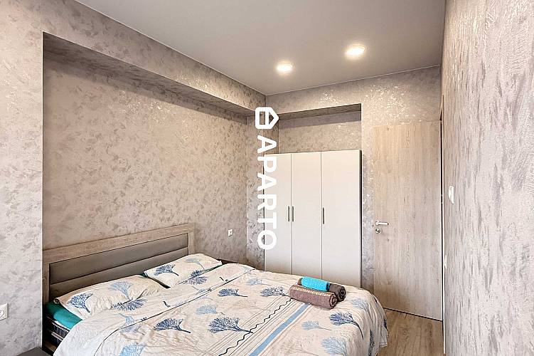 50 ლარი ღამე, ბინა დღიურად