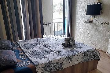 70 ლარი ღამე, ბინა დღიურად