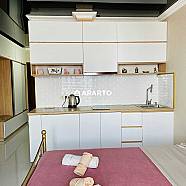 60 ლარი ღამე, ბინა დღიურად