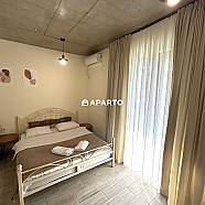 70 ლარი ღამე, ბინა დღიურად