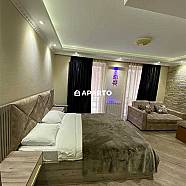 80 ლარი ღამე, ბინა დღიურად