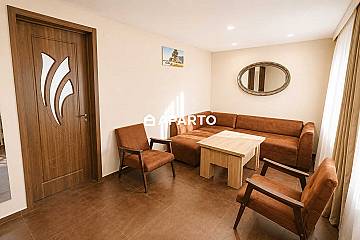 40 ლარი ღამე, ბინა დღიურად