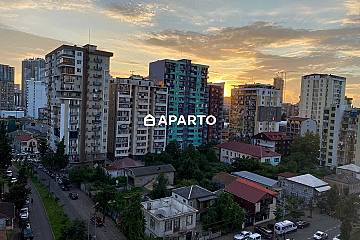 100 ლარი ღამე, ბინა დღიურად