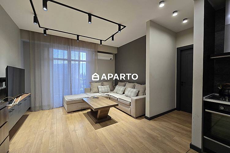 200 ლარი ღამე, ბინა დღიურად