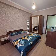 80 ლარი ღამე, ბინა დღიურად