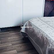 100 ლარი ღამე, ბინა დღიურად